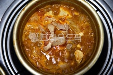 양푼, 돼지고기김치찌게, alargebrassbowl, radishpickles, fishcake, 사진,이미지,일러스트,캘리그라피 - 우리들작가 크라우드픽... 