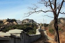 길, 보도, 산성, 성곽, 한양산성, 사진,이미지,일러스트,캘리그라피 - juphoto작가 크라우드픽 - 저작권 걱정 없는 상업용 이미지