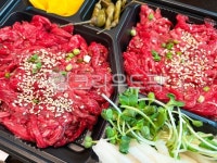 육회, 생고기, 고기, 소고기, 음식, 사진,이미지,일러스트,캘리그라피 - 댕그리작가 크라우드픽 - 저작권 걱정 없는 상업용 이미지