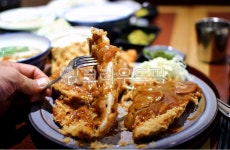 왕돈까스, 돈까스, 돈카츠, 샐러드, cutlet, 사진,이미지,일러스트,캘리그라피 - Jeenong작가 크라우드픽 - 저작권 걱정 없는 상업용 이미지