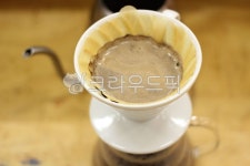 커피, 음료, 원두커피, coffee, beverage, 사진,이미지,일러스트,캘리그라피 - joyfulharu작가 크라우드픽 - 저작권 걱정 없는 상업용 이미지