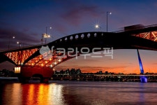 성산대교, 한강, 건축물, 불빛, 대교, 사진,이미지,일러스트,캘리그라피 - 레고카메라작가 크라우드픽 - 저작권 걱정 없는 상업용 이미지