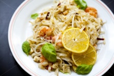 팟타이, 태국요리, 쌀국수, 볶음면, 레몬, 사진,이미지,일러스트,캘리그라피 - 허작가작가 크라우드픽 - 저작권 걱정 없는 상업용 이미지