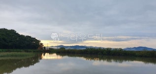 nature, 자연, 물, 하늘과물, 수로, 사진,이미지,일러스트,캘리그라피 - 힐링찍사작가 크라우드픽 - 저작권 걱정 없는 상업용 이미지