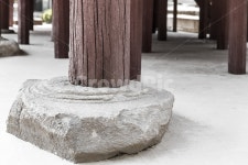 주춧돌, 사찰, 기둥, 나뭇결, 전통문화, 사진,이미지,일러스트,캘리그라피 - 봉구58작가 크라우드픽 - 저작권 걱정 없는 상업용 이미지