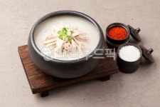 닭곰탕, 닭고기, 닭육수, 육수, 국물, 사진,이미지,일러스트,캘리그라피 - 박프로 진Studio작가 크라우드픽 - 저작권 걱정 없는 상업용 이미지