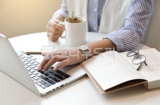 카페, 노트북, 랩탑, 컴퓨터, pc, 사진,이미지,일러스트,캘리그라피 - ddong작가 크라우드픽 - 저작권 걱정 없는 상업용 이미지