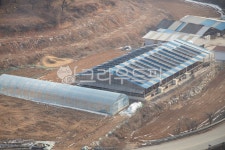 축사, 비닐하우스, 농촌, 태양광, 패널, 사진,이미지,일러스트,캘리그라피 - 원프로작가 크라우드픽 - 저작권 걱정 없는 상업용 이미지