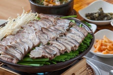 흑염소전골, 보양식, 건강식, 영양식, 건강음식, 사진,이미지,일러스트,캘리그라피 - 미미스튜디오작가 크라우드픽 - 저작권 걱정 없는 상업용 이미지