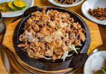 숯불고기, 불고기, 돼지고기, 고기, 양념고기, 사진,이미지,일러스트,캘리그라피 - 늑돌이작가 크라우드픽 - 저작권 걱정 없는 상업용 이미지