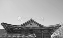 한옥, 지붕, 사찰지붕, 용마루, 내림마루, 사진,이미지,일러스트,캘리그라피 - Deep bLUE작가 크라우드픽 - 저작권 걱정 없는 상업용 이미지