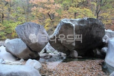 rock, 록, 뽀뽀바위, 천불동계곡, 바위, 사진,이미지,일러스트,캘리그라피 - 미미랑작가 크라우드픽 - 저작권 걱정 없는 상업용 이미지