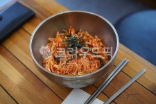 국수, 음식, 식사, 먹거리, 끼니, 사진,이미지,일러스트,캘리그라피 - pb이로작가 크라우드픽 - 저작권 걱정 없는 상업용 이미지