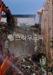 demolition, 파괴, 건물, 철거, 재건축, 사진,이미지,일러스트,캘리그라피 - 그라운드 브라운작가 크라우드픽 - 저작권 걱정 없는 상업용 이미지