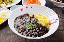 짜장면, 중식, 중국식, 음식, 요리, 사진,이미지,일러스트,캘리그라피 - 2470mm작가 크라우드픽 - 저작권 걱정 없는 상업용 이미지