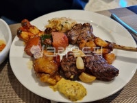 뷔페, 푸짐, 무한리필, 스테이크, 양고기, 사진,이미지,일러스트,캘리그라피 - 두트작가 크라우드픽 - 저작권 걱정 없는 상업용 이미지