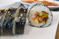 김밥, 김, 밥, 야채, 단무지, 사진,이미지,일러스트,캘리그라피 - natsu u작가 크라우드픽 - 저작권 걱정 없는 상업용 이미지