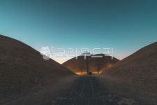 언덕, hill, 경주, 대릉원, 야경, 사진,이미지,일러스트,캘리그라피 - 꼬리별Story작가 크라우드픽 - 저작권 걱정 없는 상업용 이미지