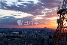 석양, 오색구름, 빛, 노을, 붉은빛, 사진,이미지,일러스트,캘리그라피 - 조하운해작가 크라우드픽 - 저작권 걱정 없는 상업용 이미지