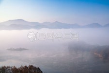 구름, 운무, 아침, 옥정호, 호수, 사진,이미지,일러스트,캘리그라피 - 장구작가 크라우드픽 - 저작권 걱정 없는 상업용 이미지