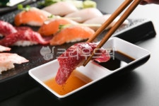 스시, 초밥, 회전초밥, 한우초밥, 고기초밥, 사진,이미지,일러스트,캘리그라피 - thefoodbox작가 크라우드픽 - 저작권 걱정 없는 상업용 이미지