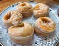 김치만두, 만두, 분식, 만두찜, 찐만두, 사진,이미지,일러스트,캘리그라피 - 먹방작가 크라우드픽 - 저작권 걱정 없는 상업용 이미지