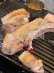 돼지고기, 생고기, 돼지갈비, 오겹살, 흑돼지, 사진,이미지,일러스트,캘리그라피 - N425425작가 크라우드픽 - 저작권 걱정 없는 상업용 이미지
