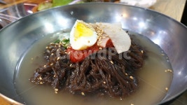 물냉면, 음식, 여름음식, 냉면, 찬음식, 사진,이미지,일러스트,캘리그라피 - Nsim534작가 크라우드픽 - 저작권 걱정 없는 상업용 이미지