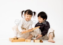 장난감, 장난감놀이, 남매, 가족, 형제, 사진,이미지,일러스트,캘리그라피 - namheekim작가 크라우드픽 - 저작권 걱정 없는 상업용 이미지