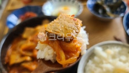 고기;한입만안산상록점 | 김치찜, 한입만, 고기, 김치, 밥, 사진,이미지,일러스트,캘리그라피 - 달토깽이작가 크라우드픽 - 저작권 걱정 없는 상업용 이미지