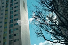 building, 건물, 아파트, 하늘, 도시, 사진,이미지,일러스트,캘리그라피 - Njinlee982005작가 크라우드픽 - 저작권 걱정 없는 상업용 이미지