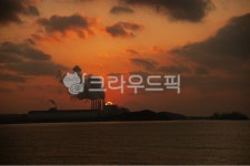 하늘, sky, 구름, 연기, 발전소, 사진,이미지,일러스트,캘리그라피 - 미대형작가 크라우드픽 - 저작권 걱정 없는 상업용 이미지