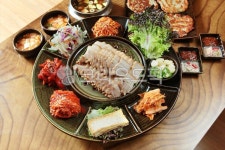 보쌈수육, 돼지고기수육, 족발, 미니족발, 족발보쌈, 사진,이미지,일러스트,캘리그라피 - 미미스튜디오작가 크라우드픽 - 저작권 걱정 없는 상업용... 