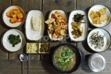 밥상, 한국음식, 추어탕, 몸보신, 한국인밥상, 사진,이미지,일러스트,캘리그라피 - 제이J작가 크라우드픽 - 저작권 걱정 없는 상업용 이미지