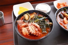 라면, 해물라면, 짬봉라면, 전복, 문어, 사진,이미지,일러스트,캘리그라피 - 볶음김치작가 크라우드픽 - 저작권 걱정 없는 상업용 이미지