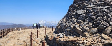 지리산, 노고단, 돌탑, 경치, 전망대, 사진,이미지,일러스트,캘리그라피 - sami932작가 크라우드픽 - 저작권 걱정 없는 상업용 이미지