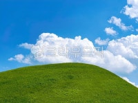 구름, 초원, 자연, 동산, 경주, 사진,이미지,일러스트,캘리그라피 - tjd001003작가 크라우드픽 - 저작권 걱정 없는 상업용 이미지