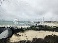 rain, 제주, 비오는날, 바다, jeju, 사진,이미지,일러스트,캘리그라피 - 브로모작가 크라우드픽 - 저작권 걱정 없는 상업용 이미지