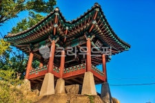 중도리 357 정자 | 지붕, 기와, roof, 세검정, 정자, 사진,이미지,일러스트,캘리그라피 - 드래곤볼작가 크라우드픽 - 저작권 걱정 없는 상업용 이미지