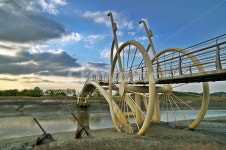 미생의다리, 시흥, 갯골, 생태교량, 자전거형상, 사진,이미지,일러스트,캘리그라피 - Deep bLUE작가 크라우드픽 - 저작권 걱정 없는 상업용 이미지