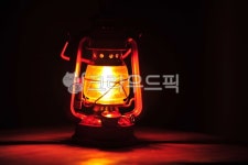 램프, lamp, 등불, 호롱불, 빛, 사진,이미지,일러스트,캘리그라피 - 라일락꽃작가 크라우드픽 - 저작권 걱정 없는 상업용 이미지