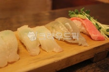 광어야참치야 | 광어, 광어회초밥, 광어지느러미, 참치초밥, 오도로, 사진,이미지,일러스트,캘리그라피 - Nhide_pose작가 크라우드픽 - 저작권 걱정 없는...