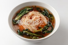 열무국수, 국수, 김치, 열무김치, 열무, 사진,이미지,일러스트,캘리그라피 - Ntjdals2245작가 크라우드픽 - 저작권 걱정 없는 상업용 이미지