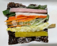 꼬마김밥, 김밥, 꼬마김밥재료, 김, 야채, 사진,이미지,일러스트,캘리그라피 - 먹방작가 크라우드픽 - 저작권 걱정 없는 상업용 이미지