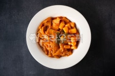 떡볶이, 떡볶기, 쌀떡, 밀떡, 매운, 사진,이미지,일러스트,캘리그라피 - 메라키스튜디오작가 크라우드픽 - 저작권 걱정 없는 상업용 이미지