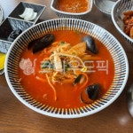 짬뽕, 매운짬뽕, 단무지, 홍합, 야채, 사진,이미지,일러스트,캘리그라피 - 주영작가 크라우드픽 - 저작권 걱정 없는 상업용 이미지