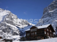 겨울, 설산, 눈, 별장, 산장, 사진,이미지,일러스트,캘리그라피 - 25mmmg작가 크라우드픽 - 저작권 걱정 없는 상업용 이미지