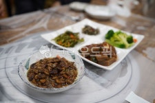 번데기, 반찬, 먹거리, 안주, 단백질, 사진,이미지,일러스트,캘리그라피 - pb이로작가 크라우드픽 - 저작권 걱정 없는 상업용 이미지