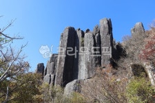 무등산, 입석대, 주상절리, 푸른하늘, 단풍, 사진,이미지,일러스트,캘리그라피 - 언제나민들레작가 크라우드픽 - 저작권 걱정 없는 상업용 이미지