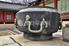 드므, 방화수, 화재방지, 창덕궁, 유네스코문화유산, 사진,이미지,일러스트,캘리그라피 - Deep bLUE작가 크라우드픽 - 저작권 걱정 없는 상업용... 